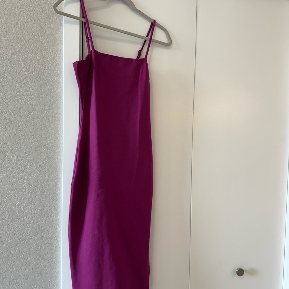 Elegant Magenta Spaghetti Strap Dress